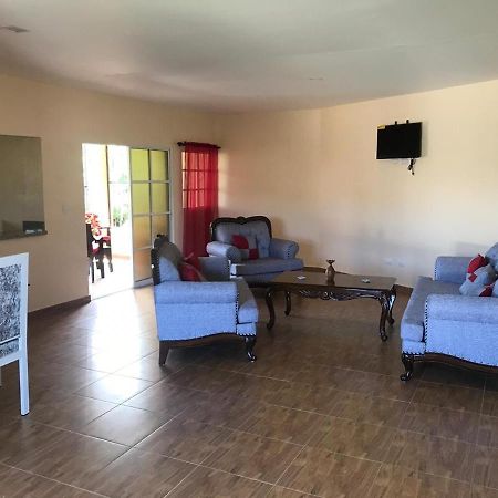 2 Queen Bed Apartment With Smart Tv ,Wifi Y Luz Las 24 Horas Jarabacoa Exteriér fotografie